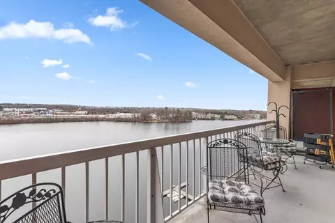 65 Lake Ave #815, Worcester, MA 01604