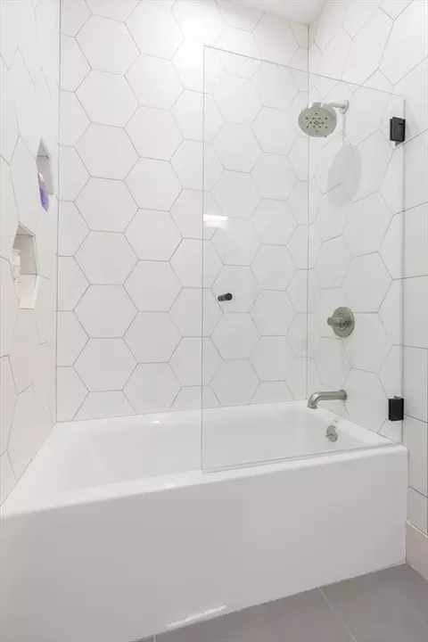 409 E 7th St #1, Boston, MA 02127 photo 33