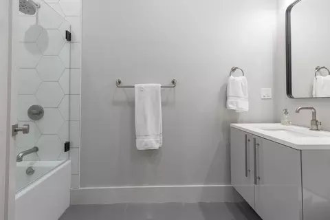409 E 7th St #1, Boston, MA 02127 photo 31