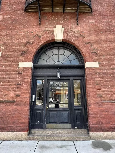 754 Centre St #14, Boston, MA 02130