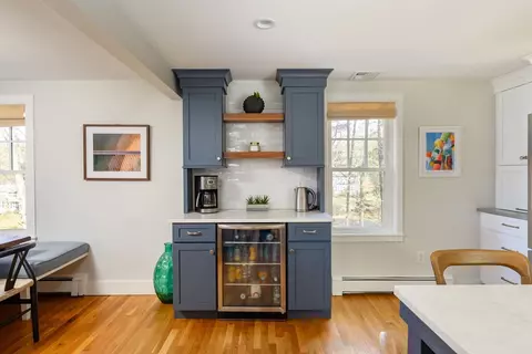 Kitchen - 4 Volunteer Rd, Hingham, MA 02043 photo 3 of 5