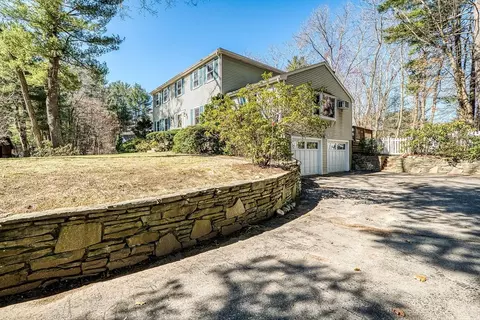 20 Colonial Dr, Framingham, MA 01701 photo 3
