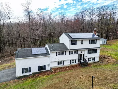 106 Barker Hill Rd, Townsend, MA 01469