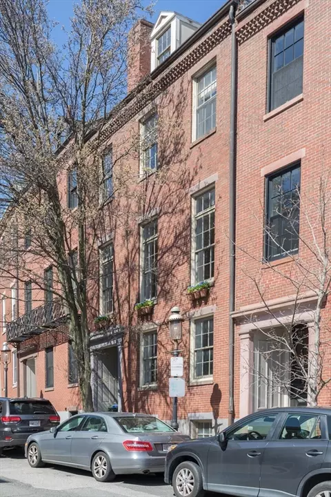 11 Harvard St #2, Boston, MA 02129