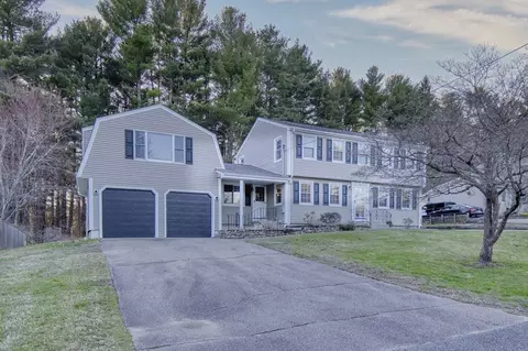 17 Colt Rd, Franklin, MA 02038