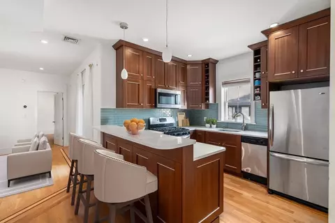 250 C St #5, Boston, MA 02127