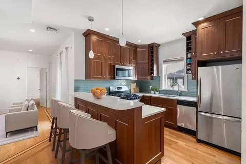 250 C St #5, Boston, MA 02127