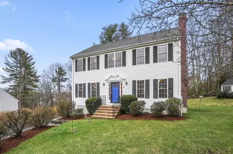 7 Minuteman Ln, Oxford, MA 01540