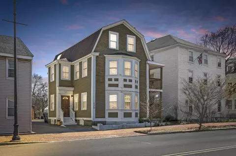 129 Bridge St #1, Salem, MA 01970