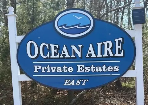 21 Shore Dr, Plymouth, MA 02360