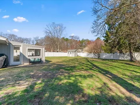 Exterior - 5 Perkins Rd, Danvers, MA 01923 photo 6 of 7