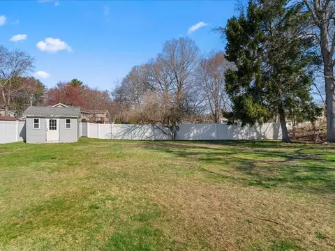Exterior - 5 Perkins Rd, Danvers, MA 01923 photo 5 of 7