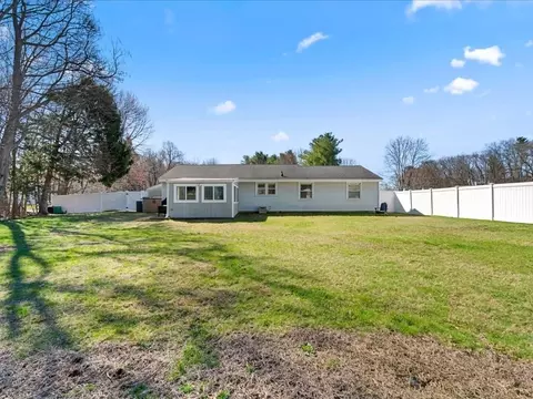 Exterior - 5 Perkins Rd, Danvers, MA 01923 photo 3 of 7