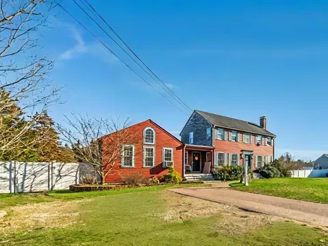 85 Messenger St, Plainville, MA 02762
