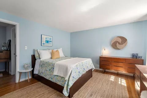 Bedroom - 21 Harborview Dr, Hingham, MA 02043 photo 5 of 6