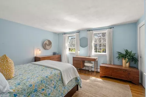 Bedroom - 21 Harborview Dr, Hingham, MA 02043 photo 4 of 6