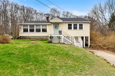 188 Main St, Rockport, MA 01966