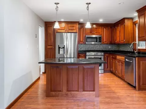 17 Rolling Ln, Framingham, MA 01701 photo 8