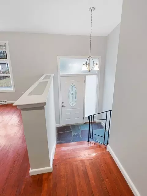 17 Rolling Ln, Framingham, MA 01701 photo 3