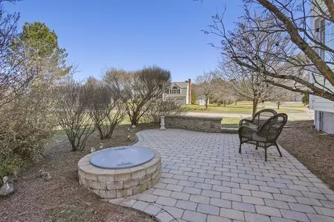 17 Henrys Path, Upton, MA 01568 photo 38
