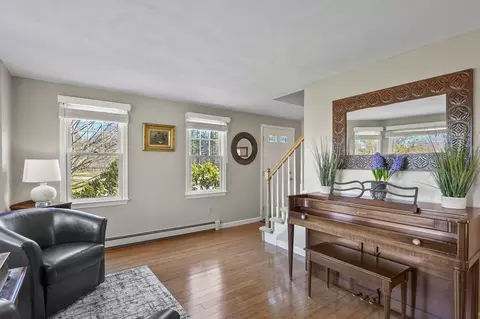 17 Henrys Path, Upton, MA 01568 photo 5