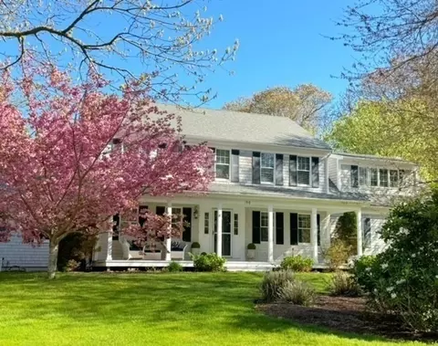 190 Percival Dr, Barnstable, MA 02668