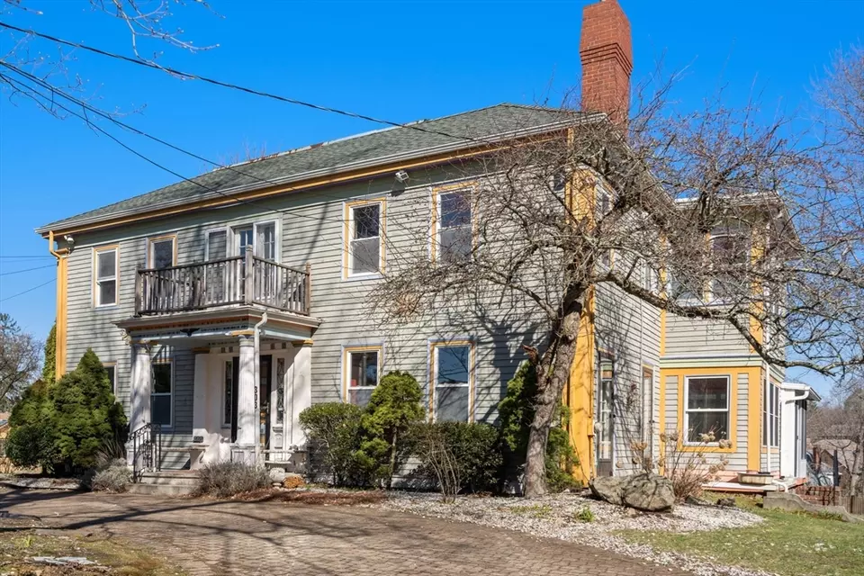 Exterior - 303 Ward St, Newton, MA 02459 photo 2 of 6