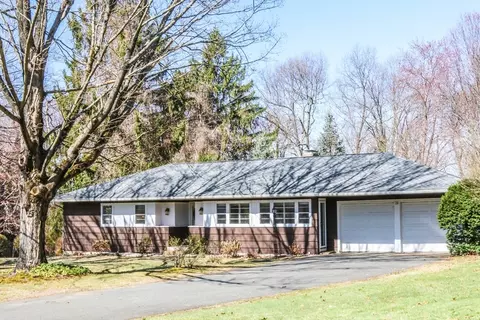 28 Savoy Ave, East Longmeadow, MA 01028