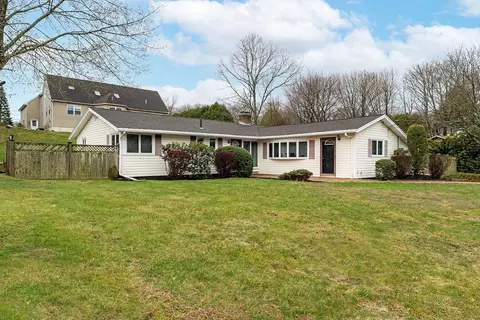 33 Linda Rd, Braintree, MA 02184