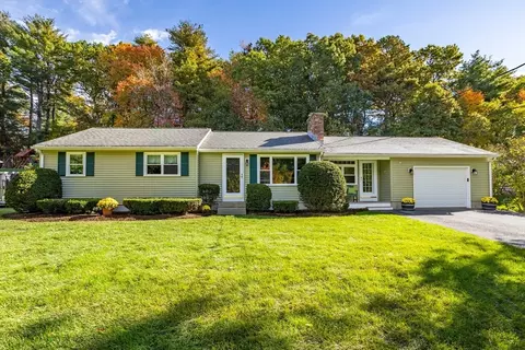 44 Beach Point Rd, Lancaster, MA 01523