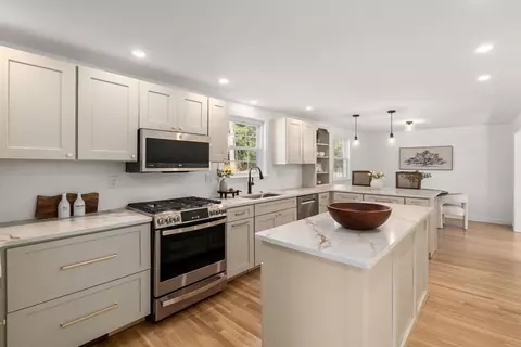 110 Westover Pkwy, Norwood, MA 02062