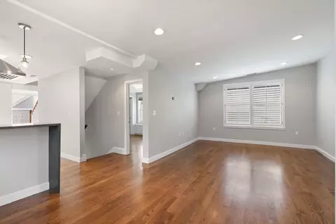 14 Fiske Ave #2, Somerville, MA 02145