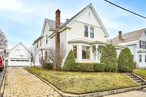 32 Hancock St, Fitchburg, MA 01420