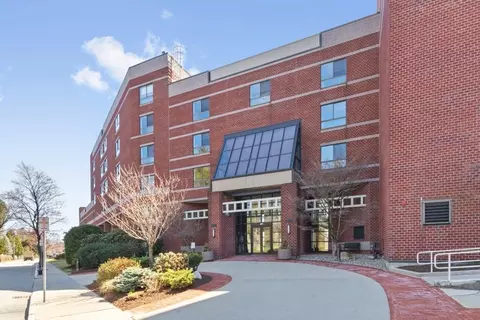 199 Coolidge Ave #105, Watertown, MA 02472