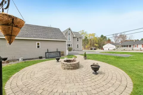 Exterior - 53 Stage Rd, Hampstead, NH 03841 photo 6 of 18