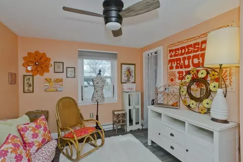 279 Bostwick Ln, Chicopee, MA 01020 photo 14