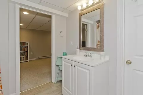 279 Bostwick Ln, Chicopee, MA 01020 photo 21