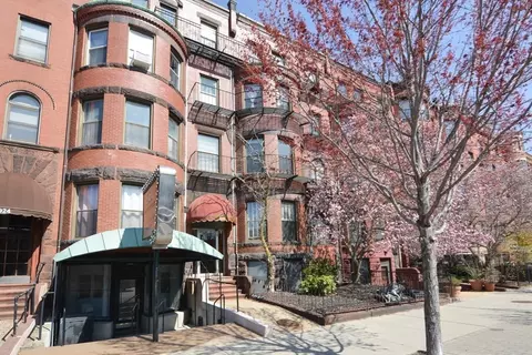 922 Beacon St #14, Boston, MA 02215
