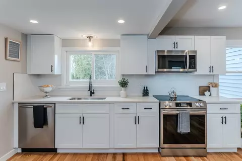 199 Allen St, East Longmeadow, MA 01028