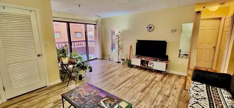 3920 Mystic Valley Pkwy #917, Medford, MA 02155