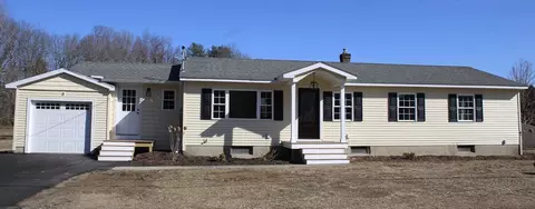 15 Gore Ave, Hatfield, MA 01038