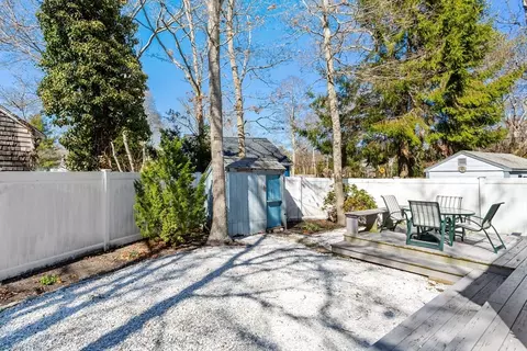 Exterior - 394 Old Stage Rd, Centerville, MA 02632 photo 4 of 12
