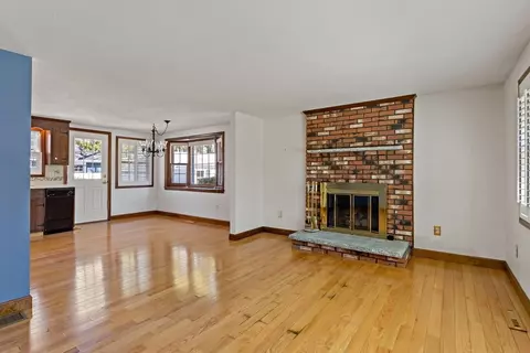 Living - 394 Old Stage Rd, Centerville, MA 02632 photo 1 of 5