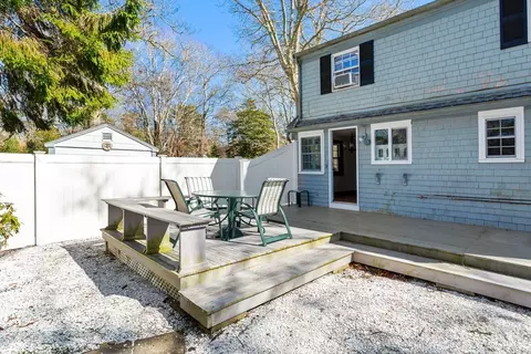 Exterior - 394 Old Stage Rd, Centerville, MA 02632 photo 3 of 12
