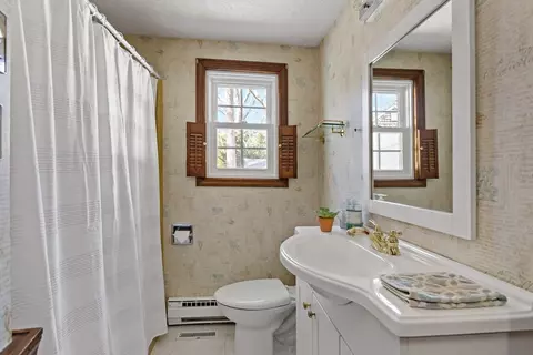 Bath - 394 Old Stage Rd, Centerville, MA 02632 photo 1 of 2