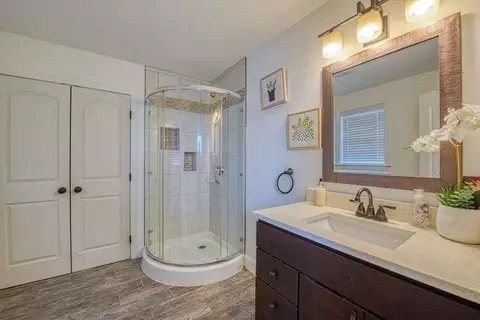 Bath - 438 Smith St, Fall River, MA 02721 photo 1 of 7