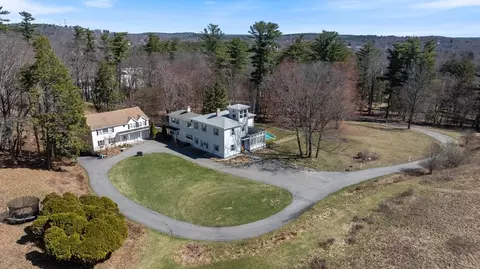 15 Estes, Amesbury, MA 01913