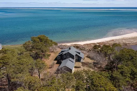 238 Cranberry Ln, Chatham, MA 02633