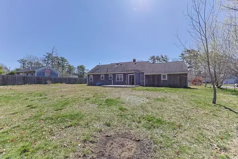 Exterior - 22 Merideth Way, Centerville, MA 02632 photo 7 of 8