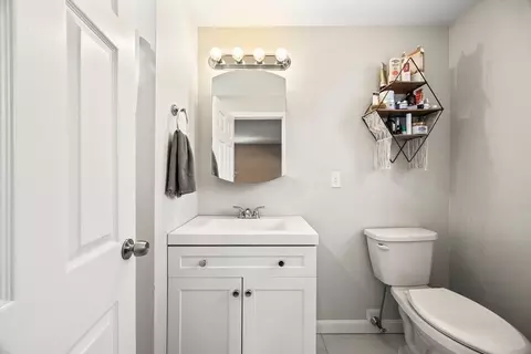 Bath - 22 Merideth Way, Centerville, MA 02632 photo 2 of 2